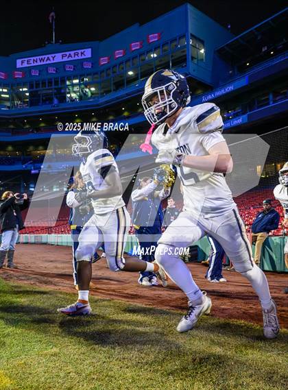 Thumbnail 3 in Lexington vs. Concord-Carlisle (High School Football at Fenway) photogallery.