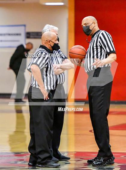 Thumbnail 3 in San Leandro vs James Logan (NCS Division 1 Semi-Finals) photogallery.