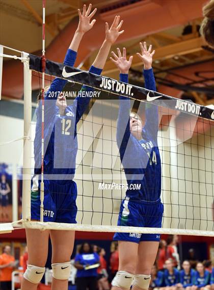 Thumbnail 3 in Cathedral Catholic vs. Xavier College Prep (Durango Fall Classic) photogallery.