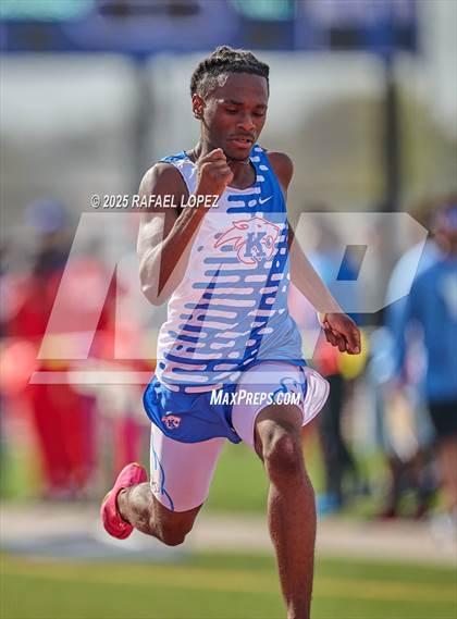 Thumbnail 2 in Panther Relays (100M) photogallery.