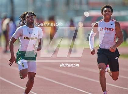 Thumbnail 3 in Panther Relays (100M) photogallery.