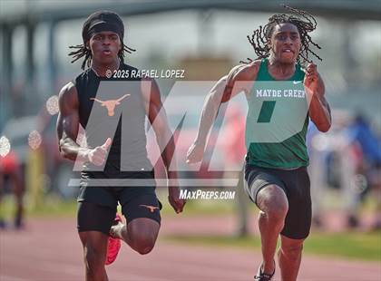 Thumbnail 2 in Panther Relays (100M) photogallery.