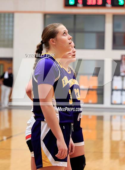 Thumbnail 1 in Grand Saline vs Edgewood photogallery.