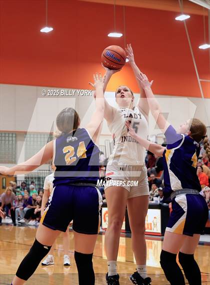Thumbnail 1 in Grand Saline vs Edgewood photogallery.