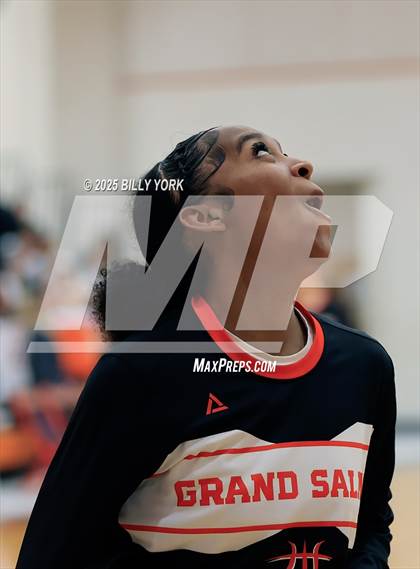 Thumbnail 3 in Grand Saline vs Edgewood photogallery.