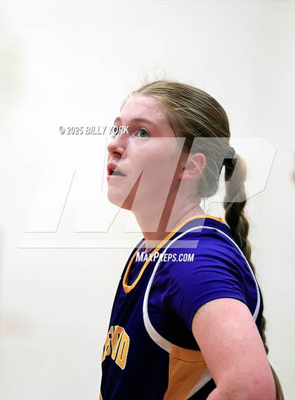 Thumbnail 3 in Grand Saline vs Edgewood photogallery.