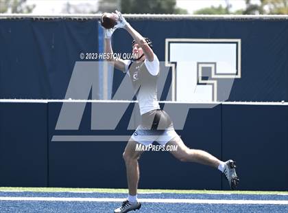 Thumbnail 2 in Mater Dei Catholic vs. Carlsbad (Brave 8 Invitational) photogallery.