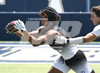 Thumbnail 1 in Mater Dei Catholic vs. Carlsbad (Brave 8 Invitational) photogallery.