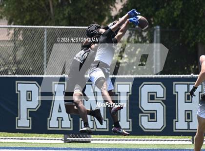 Thumbnail 1 in Mater Dei Catholic vs. Carlsbad (Brave 8 Invitational) photogallery.