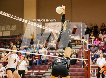 Thumbnail 1 in Tom Bean vs. Collinsville (UIL 2A Area Playoff) photogallery.