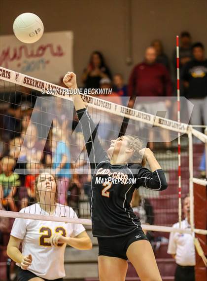 Thumbnail 1 in Tom Bean vs. Collinsville (UIL 2A Area Playoff) photogallery.