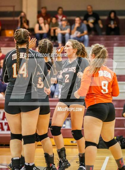 Thumbnail 1 in Tom Bean vs. Collinsville (UIL 2A Area Playoff) photogallery.