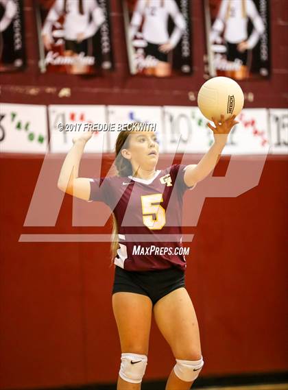 Thumbnail 3 in Tom Bean vs. Collinsville (UIL 2A Area Playoff) photogallery.