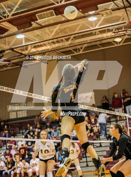 Thumbnail 3 in Tom Bean vs. Collinsville (UIL 2A Area Playoff) photogallery.