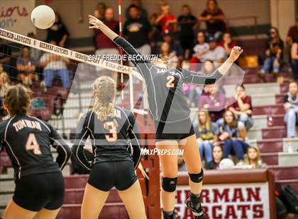 Thumbnail 3 in Tom Bean vs. Collinsville (UIL 2A Area Playoff) photogallery.