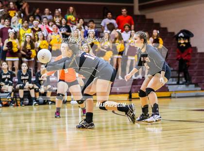 Thumbnail 1 in Tom Bean vs. Collinsville (UIL 2A Area Playoff) photogallery.