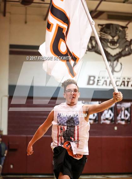 Thumbnail 3 in Tom Bean vs. Collinsville (UIL 2A Area Playoff) photogallery.