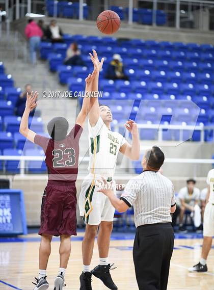 Thumbnail 3 in Holmes vs Marshall photogallery.