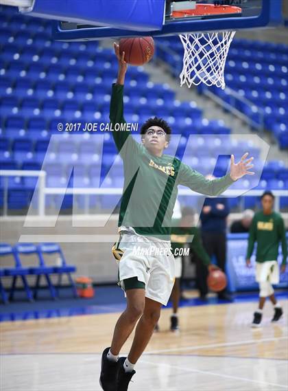 Thumbnail 2 in Holmes vs Marshall photogallery.