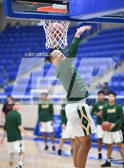 Thumbnail 3 in Holmes vs Marshall photogallery.
