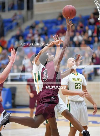 Thumbnail 2 in Holmes vs Marshall photogallery.