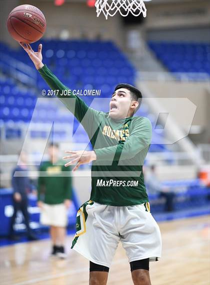 Thumbnail 1 in Holmes vs Marshall photogallery.