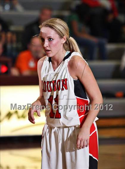 Thumbnail 3 in Pigeon Forge vs. Loudon (Region 2-AA semifinal) photogallery.