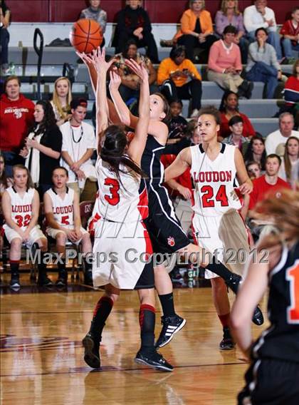 Thumbnail 1 in Pigeon Forge vs. Loudon (Region 2-AA semifinal) photogallery.