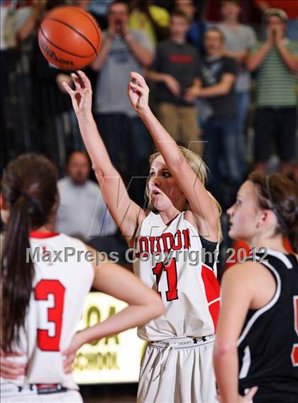 Thumbnail 3 in Pigeon Forge vs. Loudon (Region 2-AA semifinal) photogallery.