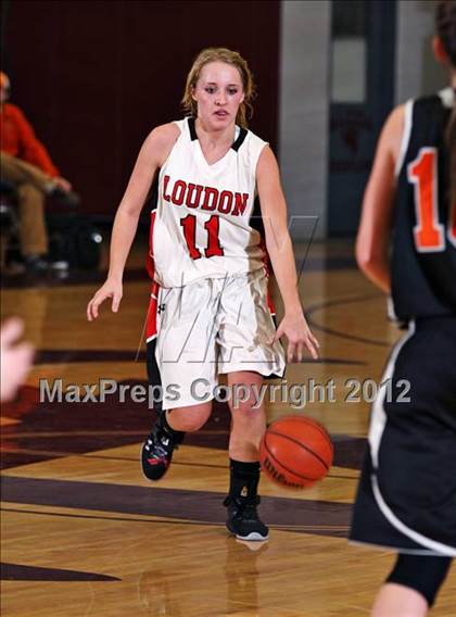 Thumbnail 2 in Pigeon Forge vs. Loudon (Region 2-AA semifinal) photogallery.