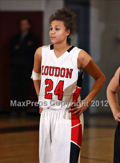 Thumbnail 2 in Pigeon Forge vs. Loudon (Region 2-AA semifinal) photogallery.