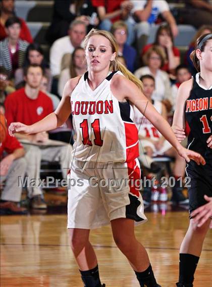 Thumbnail 3 in Pigeon Forge vs. Loudon (Region 2-AA semifinal) photogallery.