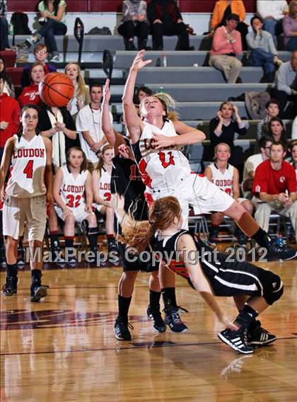 Thumbnail 1 in Pigeon Forge vs. Loudon (Region 2-AA semifinal) photogallery.