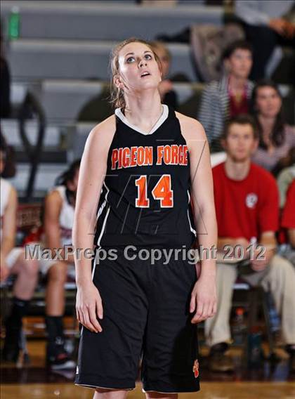 Thumbnail 2 in Pigeon Forge vs. Loudon (Region 2-AA semifinal) photogallery.