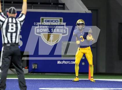 Thumbnail 3 in Bingham vs. St. Thomas Aquinas (Geico State Champions Bowl Series) photogallery.