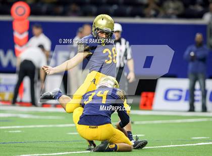 Thumbnail 1 in Bingham vs. St. Thomas Aquinas (Geico State Champions Bowl Series) photogallery.
