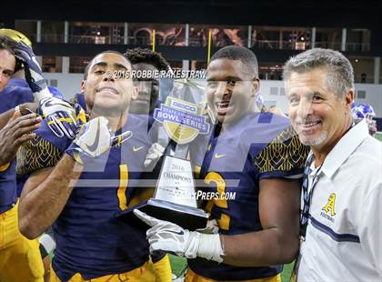 Thumbnail 3 in Bingham vs. St. Thomas Aquinas (Geico State Champions Bowl Series) photogallery.