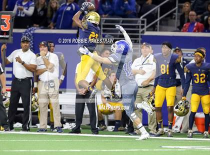 Thumbnail 3 in Bingham vs. St. Thomas Aquinas (Geico State Champions Bowl Series) photogallery.