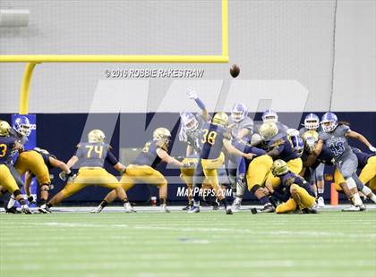 Thumbnail 1 in Bingham vs. St. Thomas Aquinas (Geico State Champions Bowl Series) photogallery.