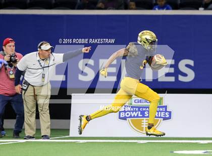Thumbnail 3 in Bingham vs. St. Thomas Aquinas (Geico State Champions Bowl Series) photogallery.