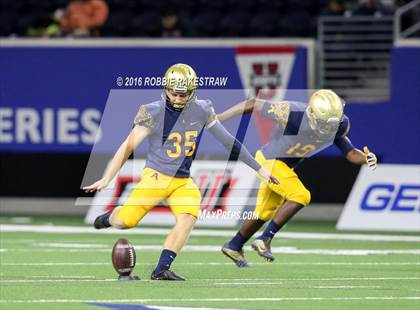 Thumbnail 3 in Bingham vs. St. Thomas Aquinas (Geico State Champions Bowl Series) photogallery.
