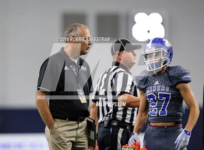 Thumbnail 1 in Bingham vs. St. Thomas Aquinas (Geico State Champions Bowl Series) photogallery.