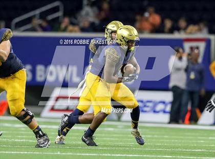 Thumbnail 2 in Bingham vs. St. Thomas Aquinas (Geico State Champions Bowl Series) photogallery.