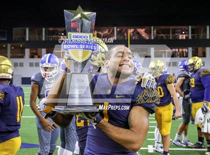 Thumbnail 2 in Bingham vs. St. Thomas Aquinas (Geico State Champions Bowl Series) photogallery.