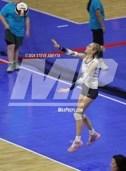 Thumbnail 3 in University vs. Lutheran (CHSAA 4A First Round Elimination Bracket) photogallery.