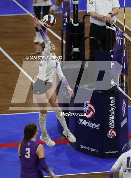 Thumbnail 3 in University vs. Lutheran (CHSAA 4A First Round Elimination Bracket) photogallery.