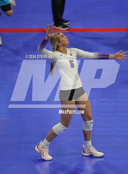 Thumbnail 3 in University vs. Lutheran (CHSAA 4A First Round Elimination Bracket) photogallery.