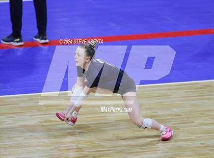 Thumbnail 3 in University vs. Lutheran (CHSAA 4A First Round Elimination Bracket) photogallery.
