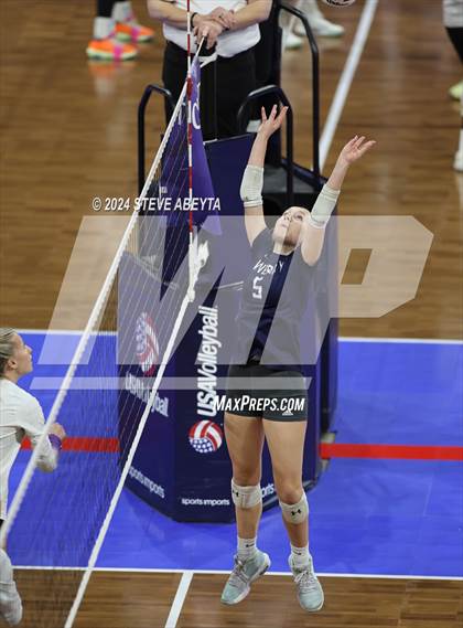 Thumbnail 2 in University vs. Lutheran (CHSAA 4A First Round Elimination Bracket) photogallery.