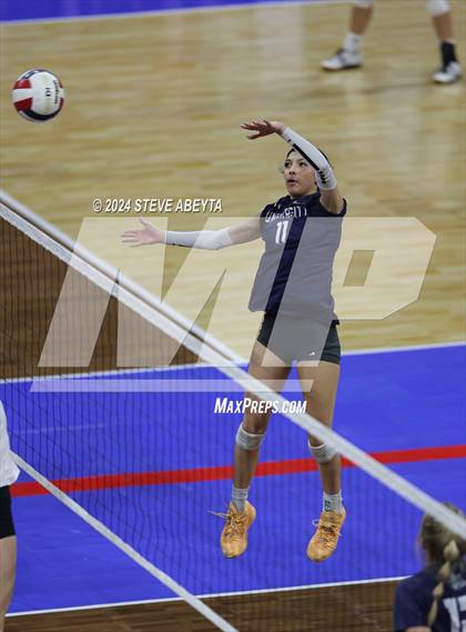 Thumbnail 3 in University vs. Lutheran (CHSAA 4A First Round Elimination Bracket) photogallery.